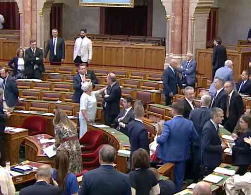 Botrány a Parlamentben: olyat tett a Fidesz, hogy azonnal összehívhatják a Házbizottságot, félbeszakadt az ülés
